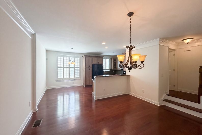 Photo 7 of 19 of 10321 Sablewood Dr, Raleigh, NC