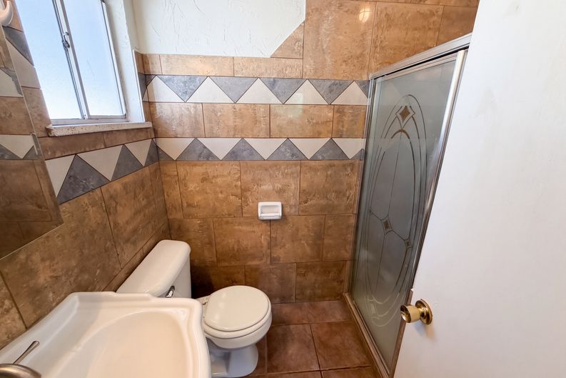 Photo 20 of 63 of 7811 W 62nd Ave, Arvada, CO