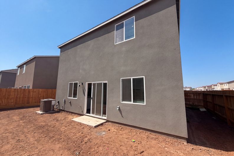 Photo 5 of 17 of 4496 Bellaire Ave, Clovis, CA