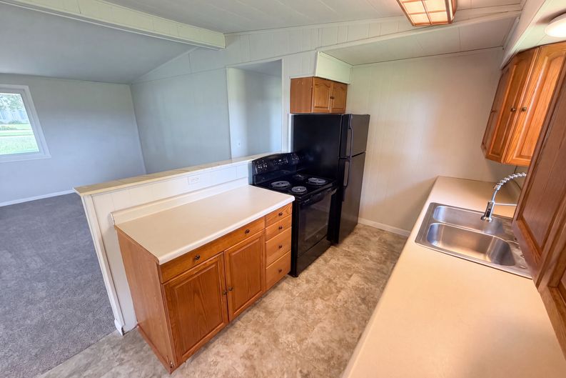 Photo 18 of 22 of 2584 E Phylbeck Ave, Terre Haute, IN