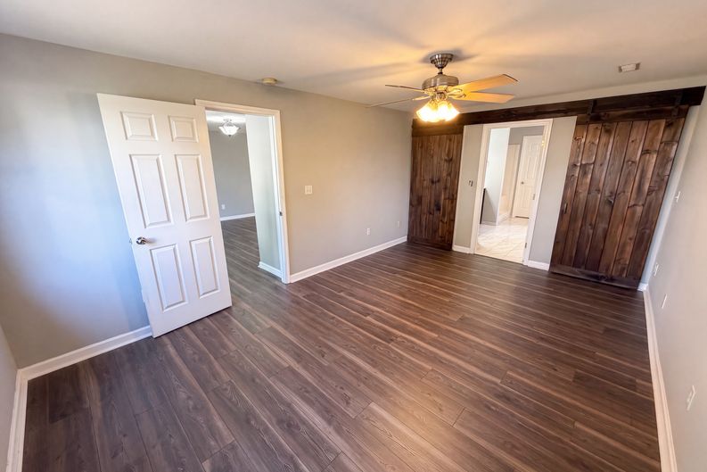Photo 11 of 29 of 1322 Carolyn Dr, Charlotte, NC