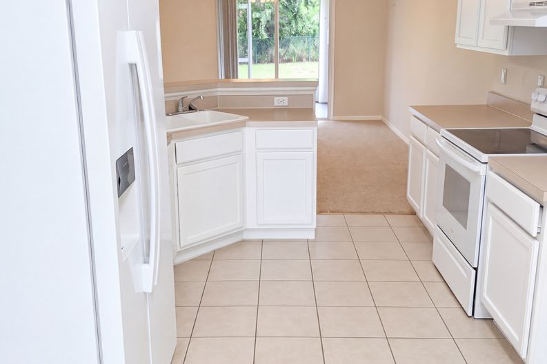 Photo 6 of 27 of 262 SW Panther Trce, Port Saint Lucie, FL