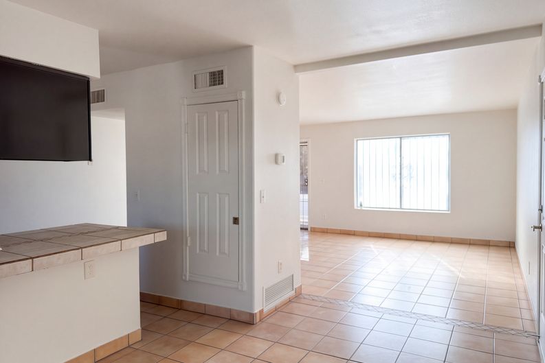 Photo 11 of 26 of 5349 S Greenway Dr, Tucson, AZ