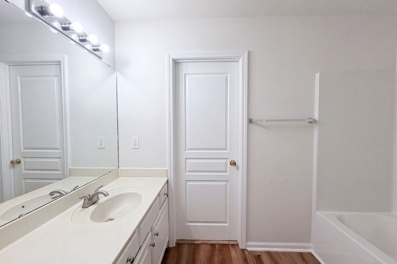 Photo 12 of 17 of 10648 Secret Garden Ln, Charlotte, NC