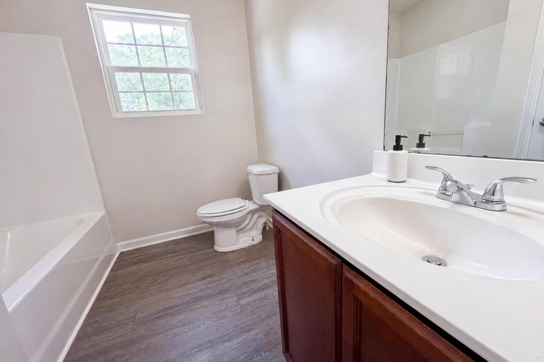 Photo 9 of 29 of 719 Cannonsburg Dr, Duncan, SC