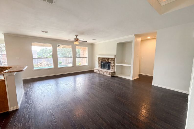Photo 8 of 41 of 2211 Dana Dr, Flower Mound, TX