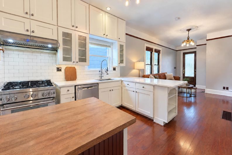 Photo 10 of 37 of 3110 SE 18th Ave, Portland, OR