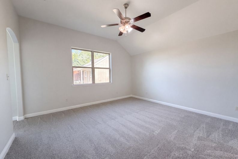 Photo 15 of 19 of 120 Donna Cir, Granbury, TX