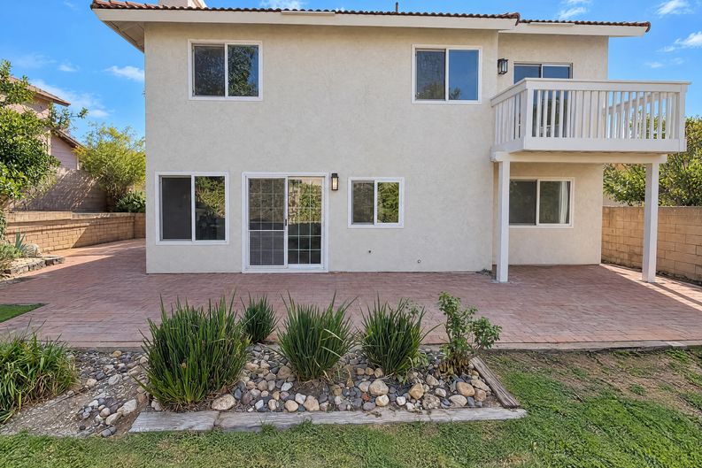 Photo 5 of 14 of 6424 N Beechwood Ave, San Bernardino, CA