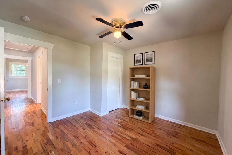 Photo 4 of 21 of 509 Drake Ave, Nashville, TN