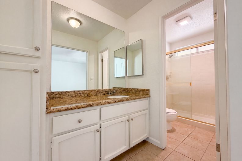 Photo 9 of 29 of 7431 Garden Gate Dr, Citrus Heights, CA