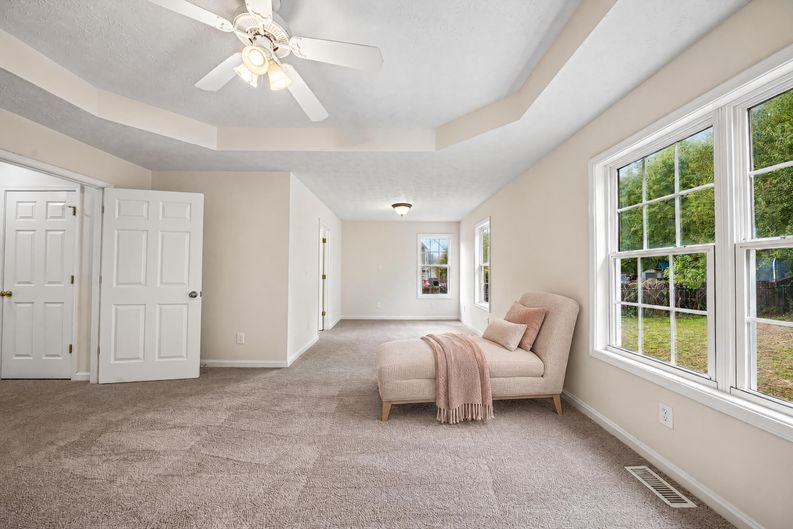 Photo 4 of 28 of 1709 Wyntercreek Ln, Hoschton, GA