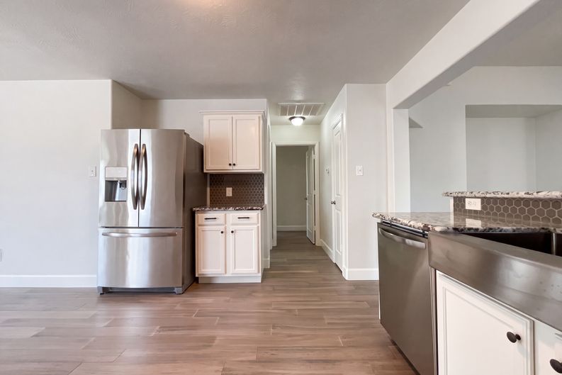 Photo 8 of 16 of 21714 Falcongate Ct, Humble, TX