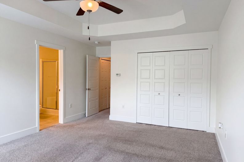 Photo 4 of 23 of 1134 Somerset Springs Dr, Spring Hill, TN