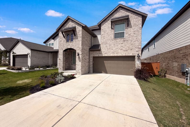 Photo 16 of 19 of 125 High Valley Dr, Liberty Hill, TX