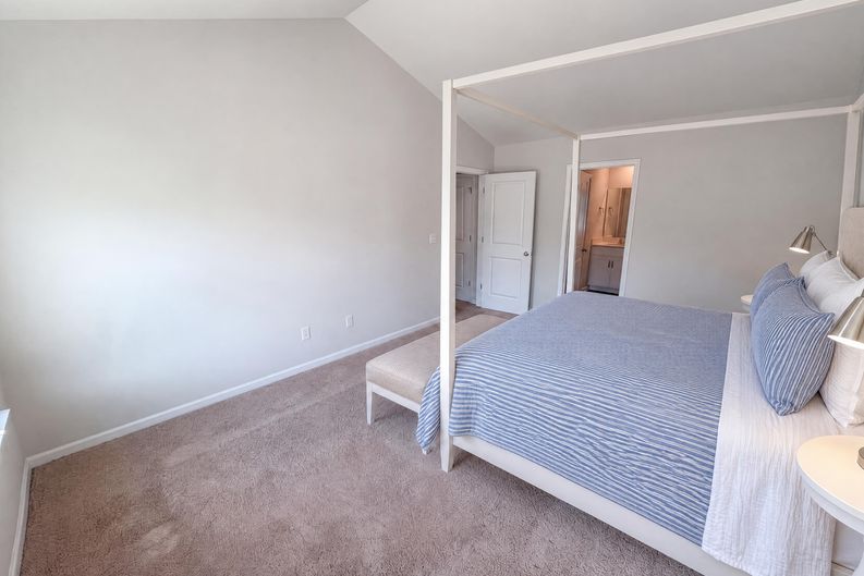 Photo 11 of 23 of 7244 Finnigan Rd, Charlotte, NC