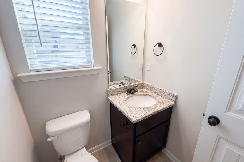Photo 18 of 47 of 2144 Airline Rd, McDonough, GA