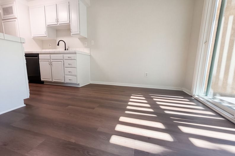 Photo 6 of 27 of 912 S Mountain Ave, Ontario, CA