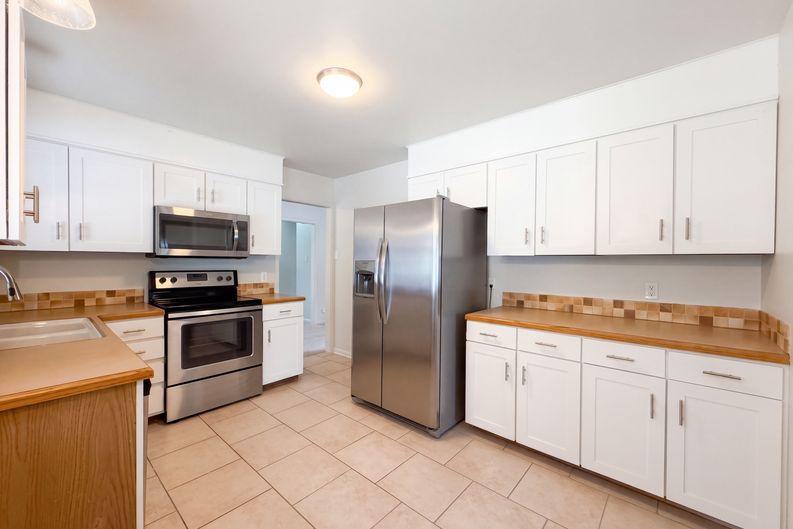 Photo 3 of 37 of 2428 15th Avenue Ct, Greeley, CO