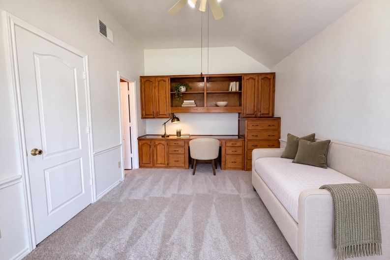 Photo 13 of 23 of 7632 Westwind Dr, Fort Worth, TX