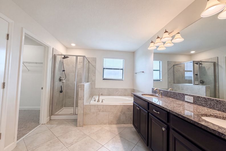 Photo 24 of 36 of 9709 Ivory Dr, Sun City Center, FL