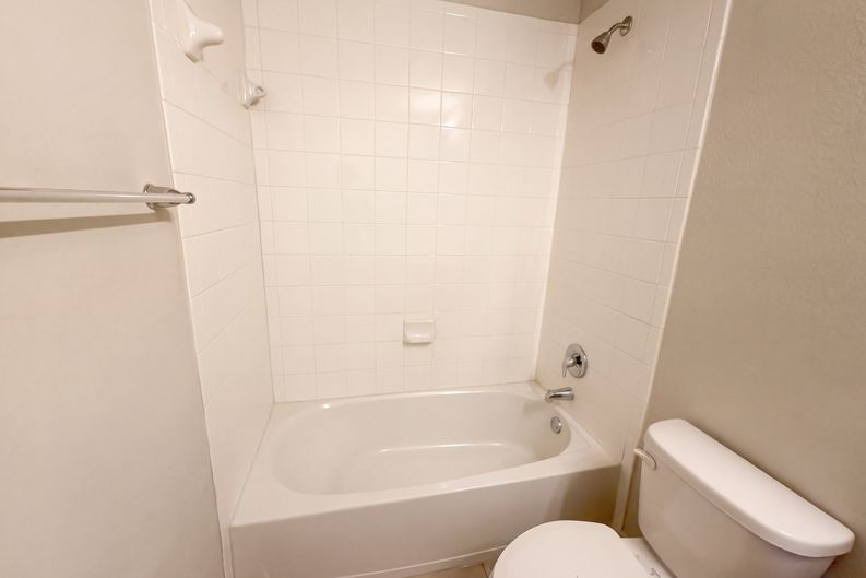 Photo 20 of 26 of 11106 Bruneau Trl, Austin, TX
