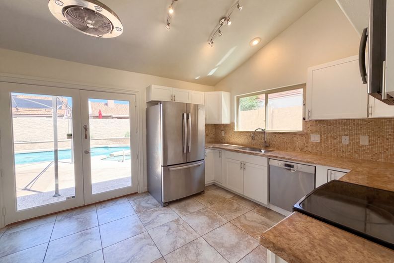 Photo 25 of 34 of 3906 E Amberwood Dr, Phoenix, AZ