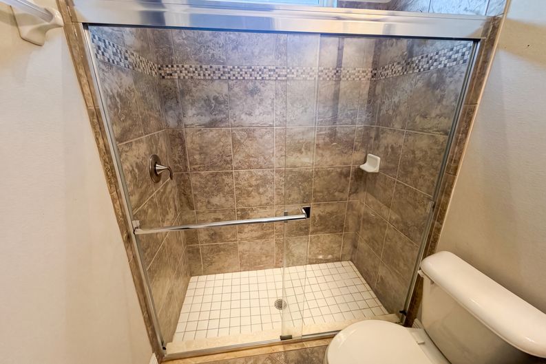 Photo 18 of 44 of 2575 Grand Lakeside Dr, Palm Harbor, FL