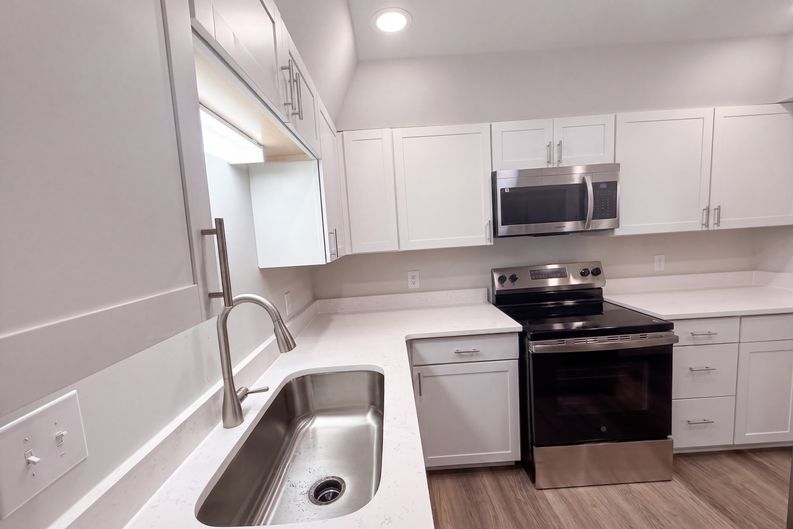 Photo 7 of 20 of 5025 Hillsboro Pike, Nashville, TN