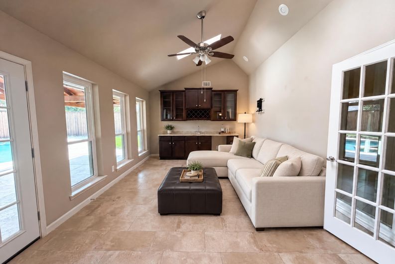 Photo 7 of 19 of 1533 Parkside Trl, Lewisville, TX