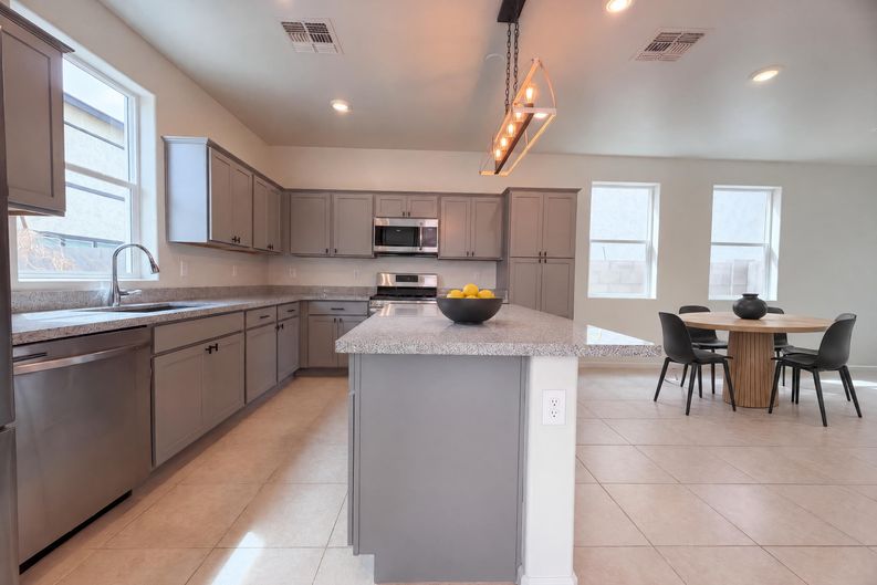 Photo 8 of 18 of 1823 W 22nd Ave, Apache Junction, AZ