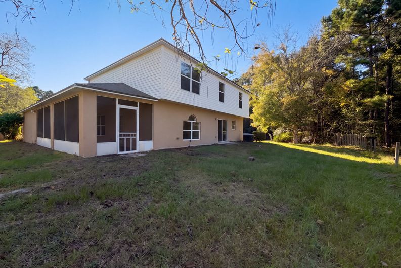 Photo 32 of 34 of 8215 Foxdale Dr, Jacksonville, FL
