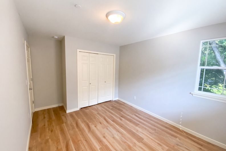 Photo 10 of 22 of 10769 221st Ln NE, Redmond, WA