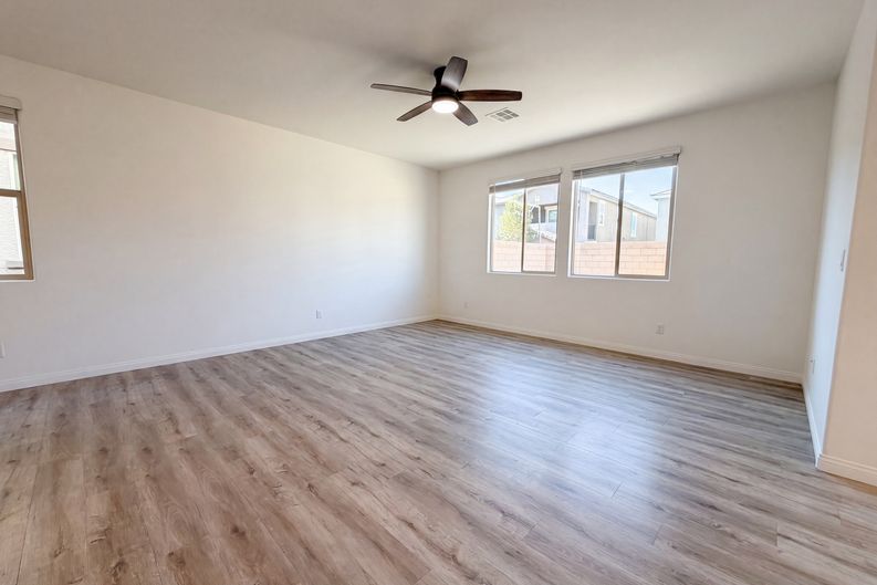 Photo 7 of 22 of 6238 Ashley Hills Ave, Las Vegas, NV