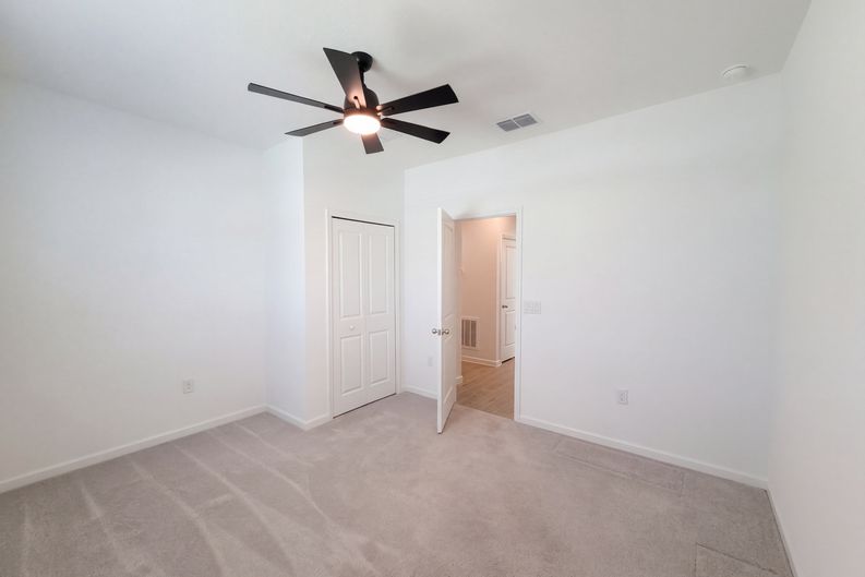 Photo 11 of 17 of 1537 NW 44th Court Rd, Ocala, FL