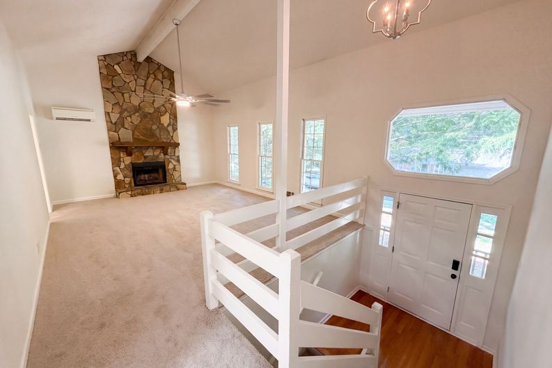 Photo 3 of 35 of 1825 Marsh Creek Dr, Lawrenceville, GA