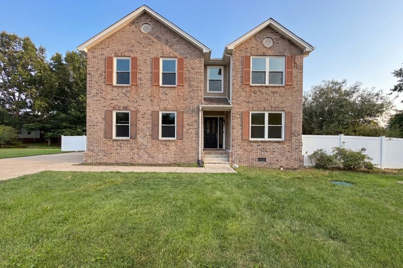 Photo 22 of 25 of 1223 California Dr, Murfreesboro, TN