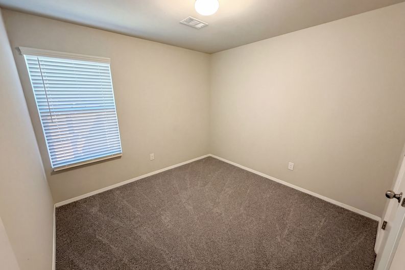 Photo 14 of 25 of 2308 Dillards Dr, Chickasha, OK