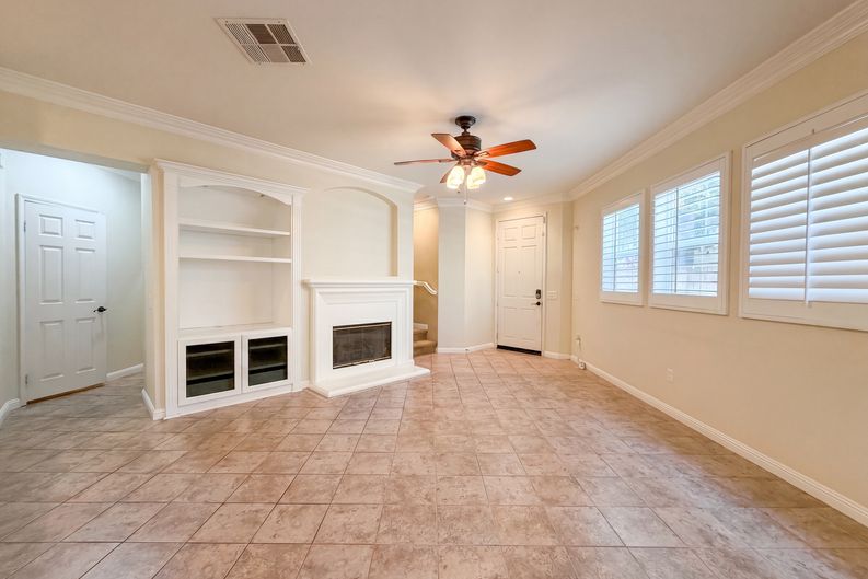 Photo 3 of 26 of 29202 Cowboy Ct, Valencia, CA