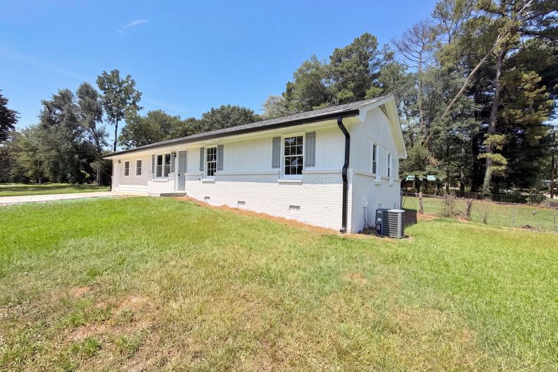 Photo 15 of 17 of 467 Oak Way, Lawrenceville, GA