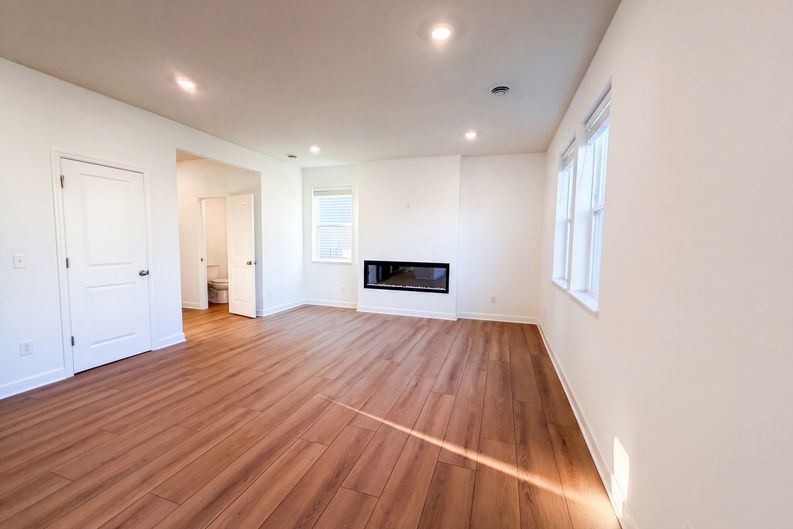 Photo 3 of 23 of 10773 Hemingway Ave S, Cottage Grove, MN