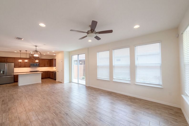 Photo 10 of 25 of 394 Alcove Dr, Groveland, FL