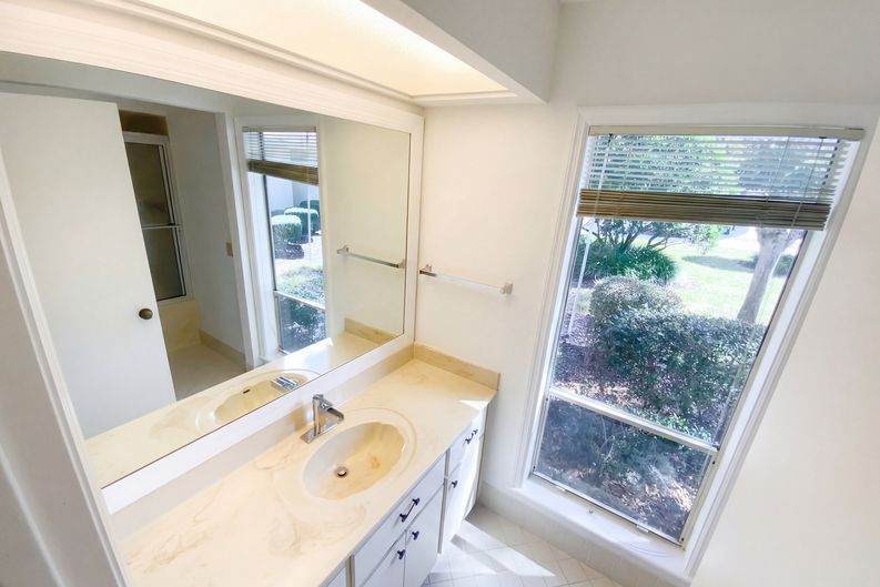 Photo 12 of 26 of 1610 N Dalary Pt, Crystal River, FL