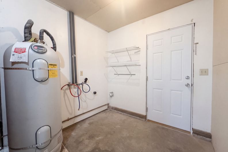 Photo 17 of 24 of 324 N 5th St, Saint Helens, OR