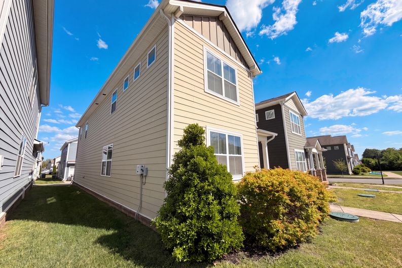 Photo 17 of 21 of 415 Prestige Ct, Pleasant View, TN