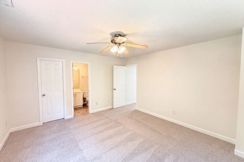 Photo 4 of 20 of 8616 Silver Falls Way, Charlotte, NC