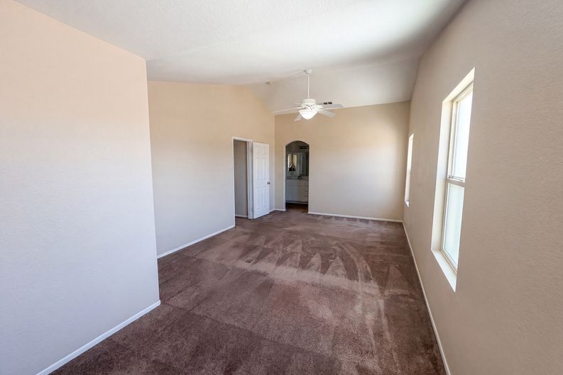 Photo 4 of 36 of 11401 Villa St, Adelanto, CA