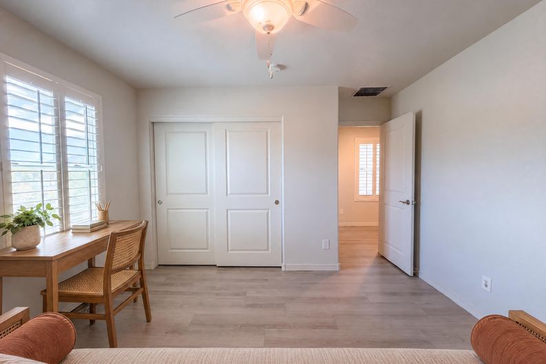 Photo 3 of 30 of 841 E Gary Ln, Phoenix, AZ
