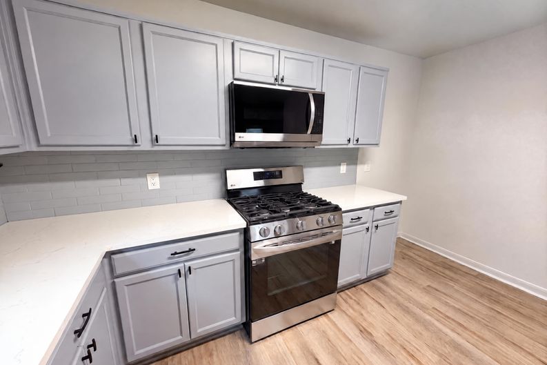 Photo 11 of 49 of 15515 Hollow Cypress Ct, Houston, TX