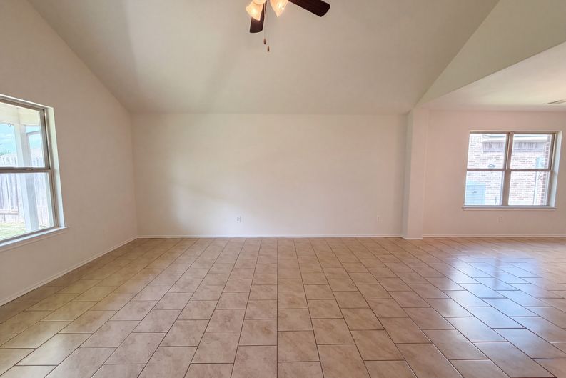 Photo 8 of 17 of 3603 Indigo Forest St, Spring, TX